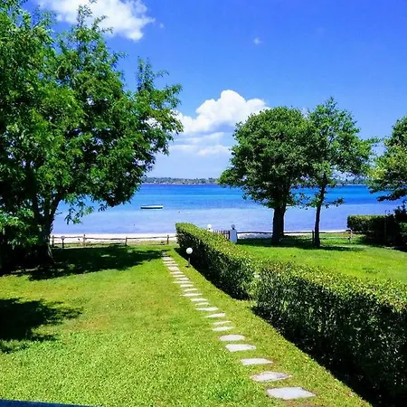 Seaside Villa *