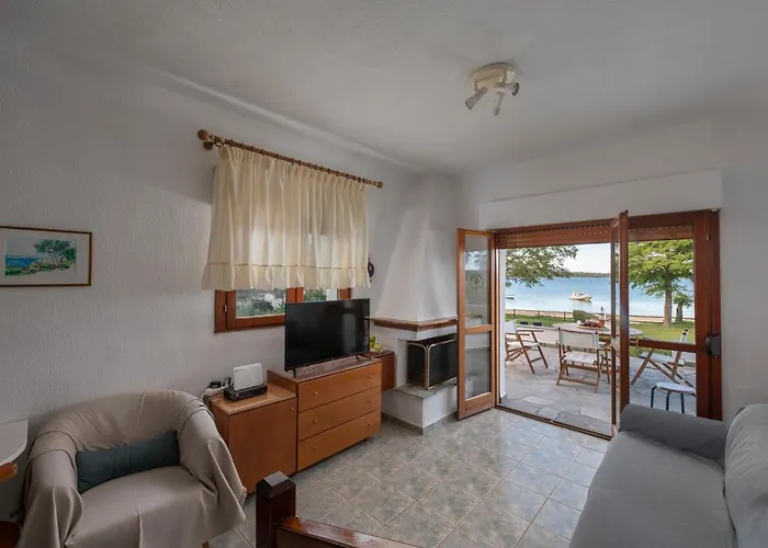 Seaside Villa *